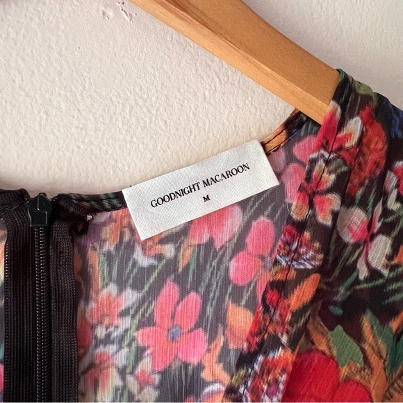 GOODNIGHT MACAROON AURORA LONG SLEEVE FLORAL DRESS size medium - Picture 10 of 10